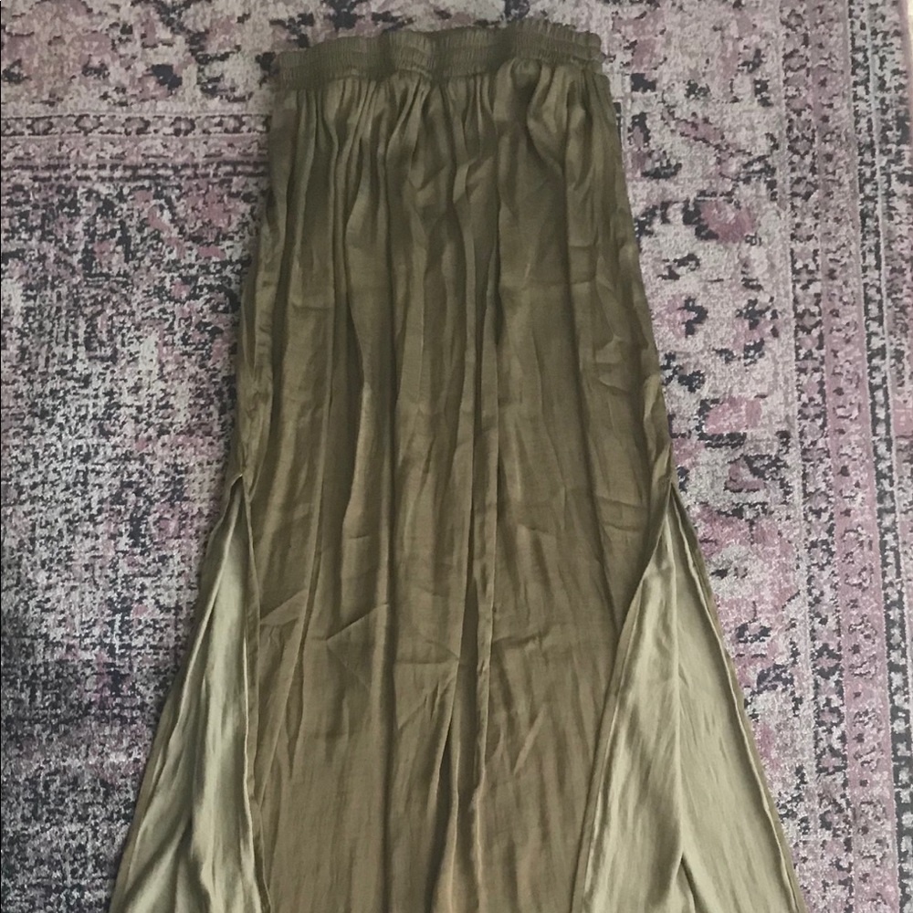 Forever 21 Lightweight Flowy Side Split Maxi Skirt